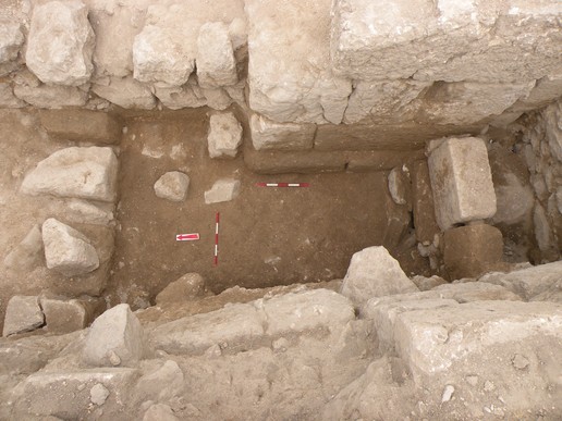 Fig. 8. Trench 1/3-W: offset in W18; view from the West (image by Mariusz Burdajewicz).