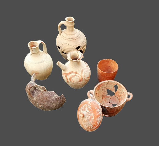 Fig. 5. The Umayyad-period ceramic assemblage (image by Mariusz Burdajewicz).