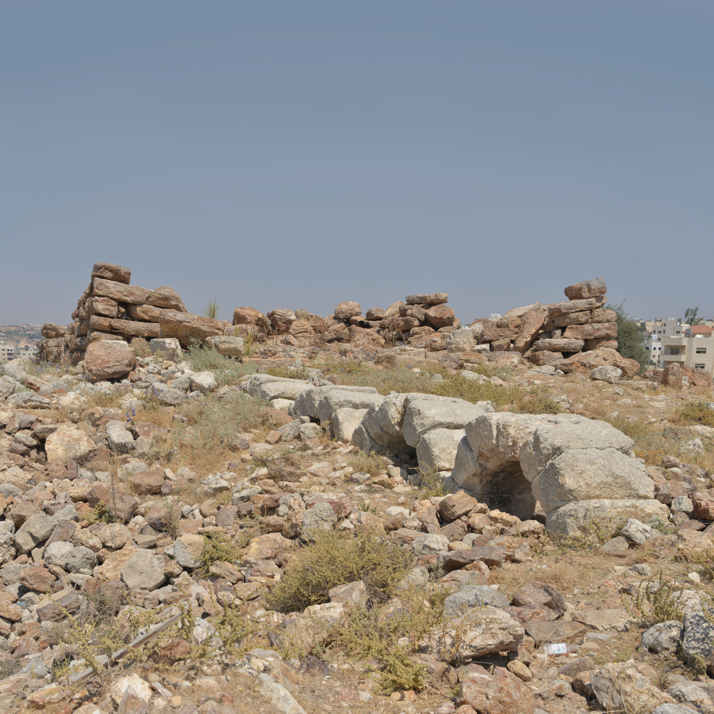 Khirbet As-Sar view on the arches and the Ammonite tower